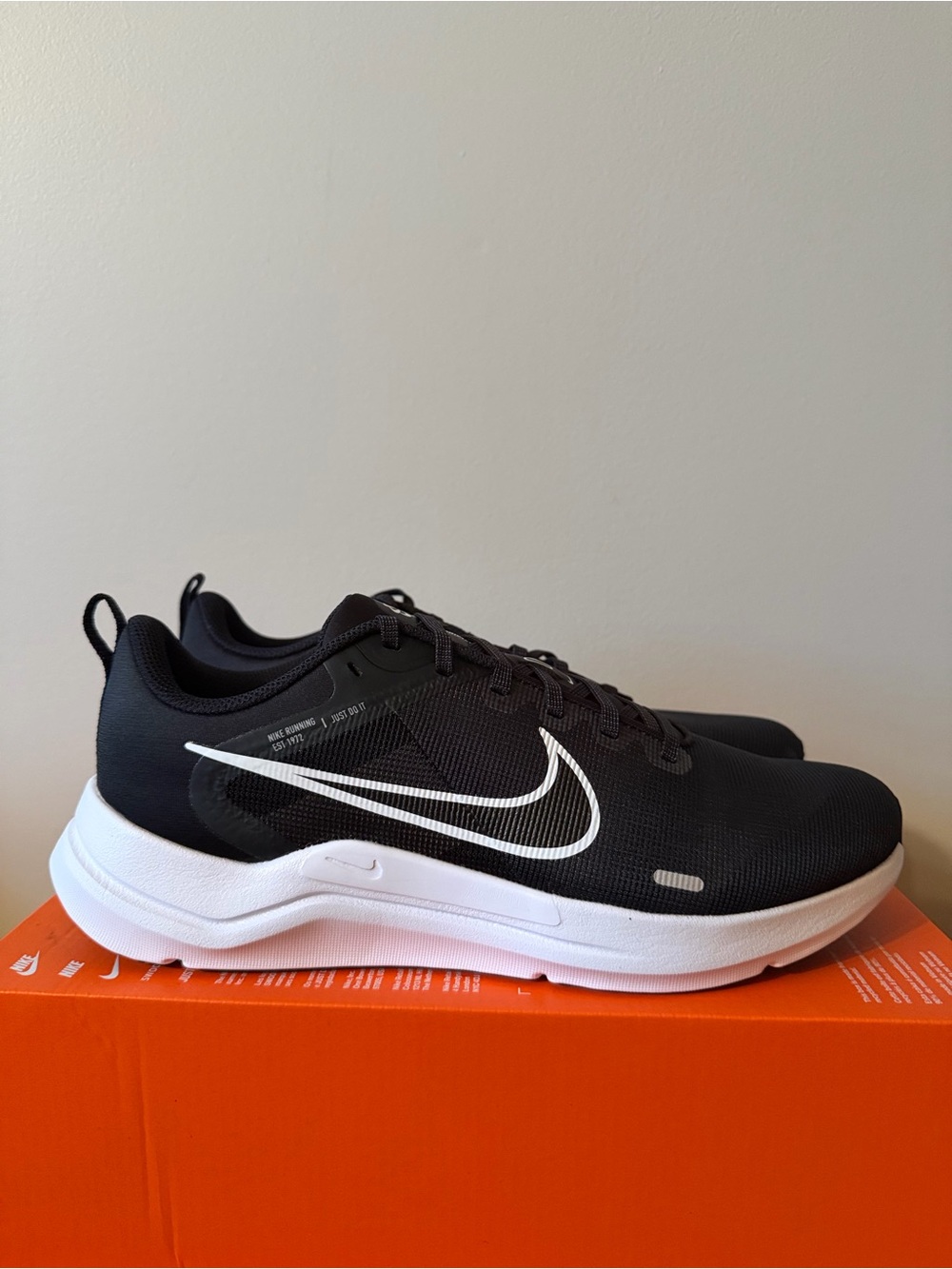 Nike Downshifter 12 Black White DD9293-001 Men’s Size 11
